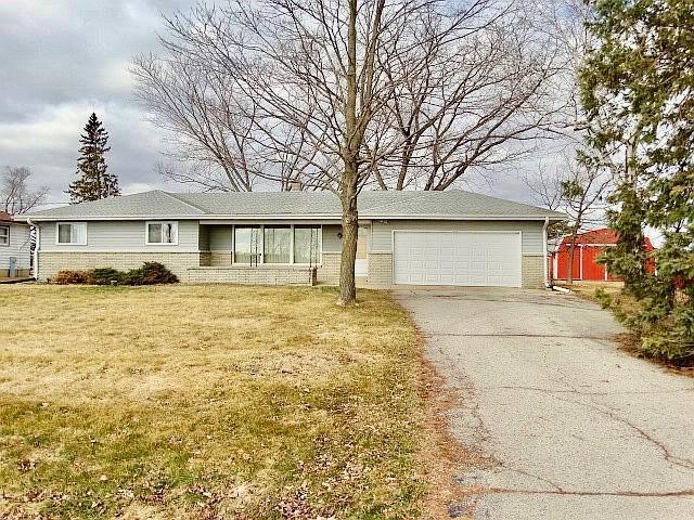 223 108th St, Raymond, WI 53126