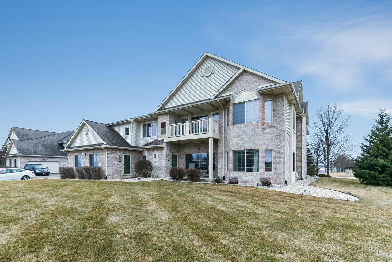 1527 N Summerset Dr #91, Mount Pleasant, WI 53406
