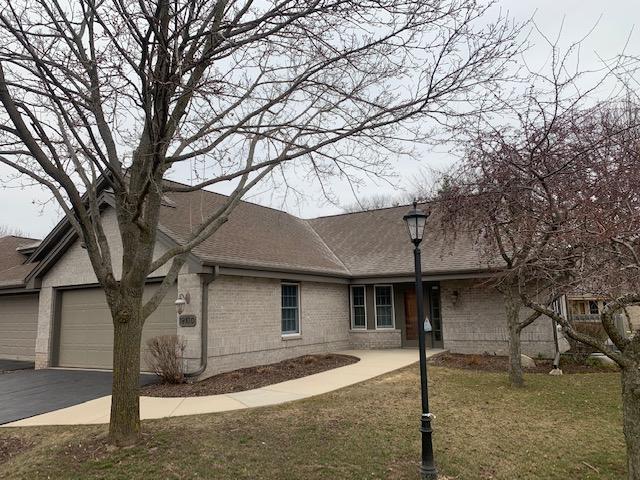 1910 Springbrook North #D, Waukesha, WI 53186