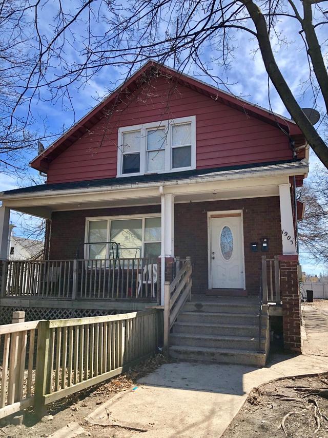 1905 62nd St, Kenosha, WI 53143