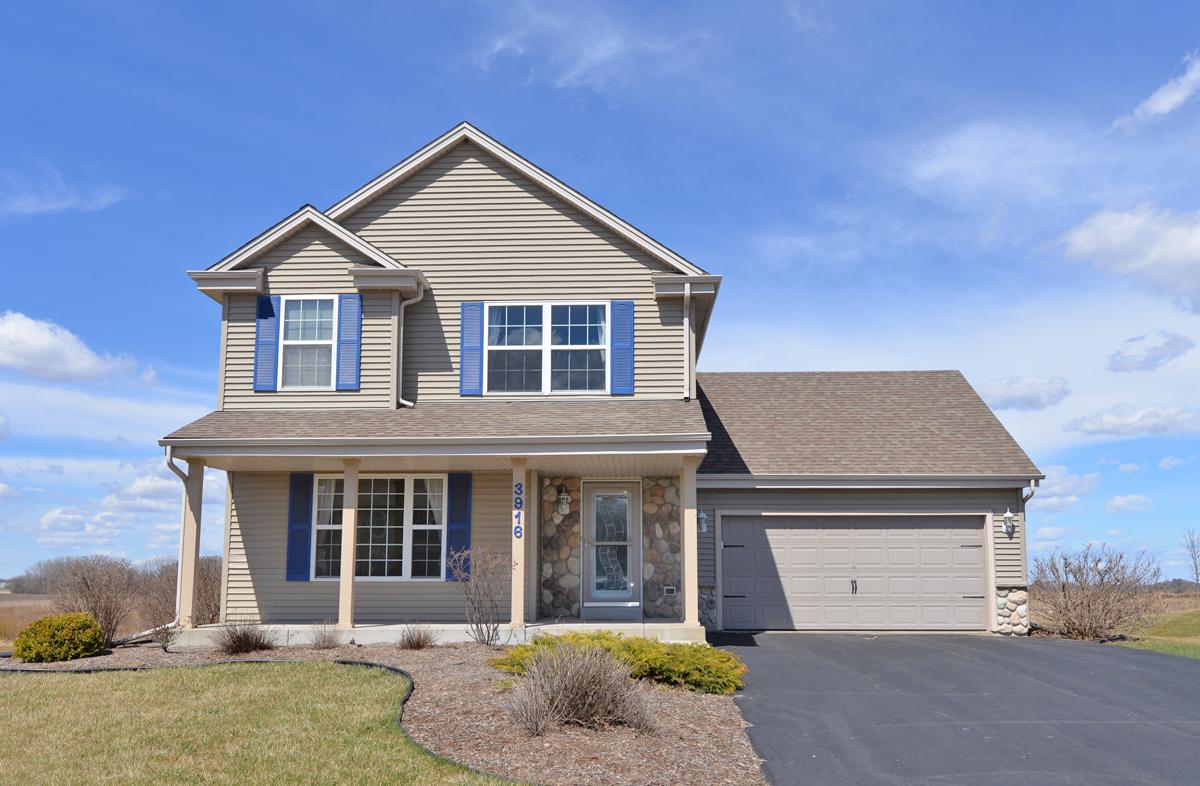 3916 Sienna Ct., Caledonia, WI 53126