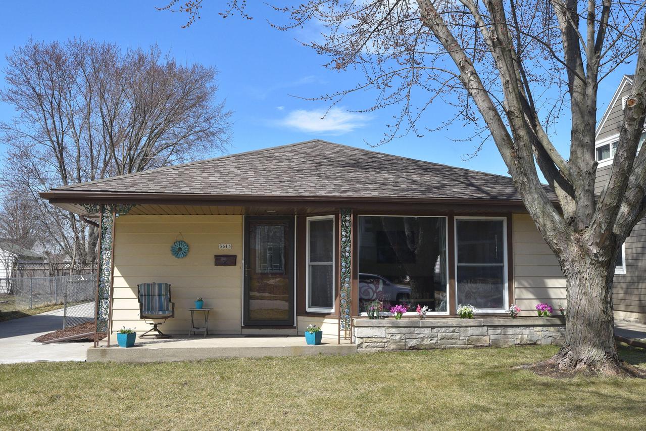 3615 N 97th St, Milwaukee, WI 53222