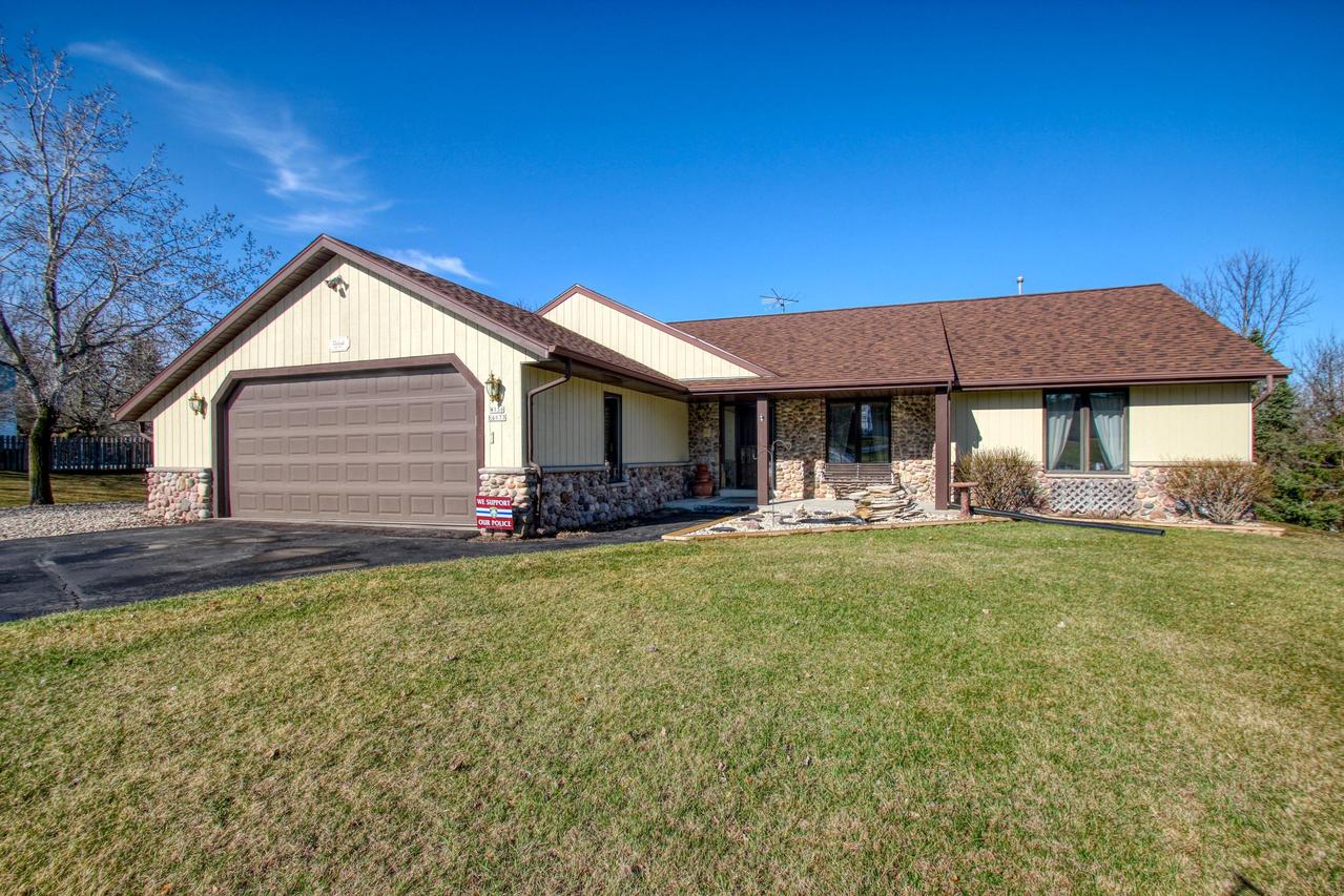 W136N6833 Claas Rd, Menomonee Falls, WI 53051
