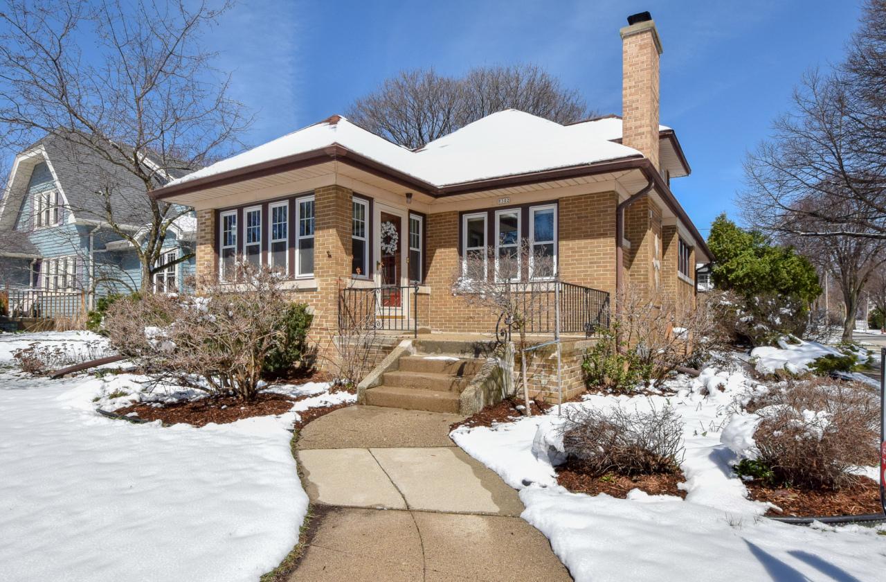 8302 Portland Ave, Wauwatosa, WI 53213