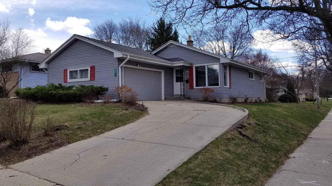 9627 W Arthur Ave, West Allis, WI 53227