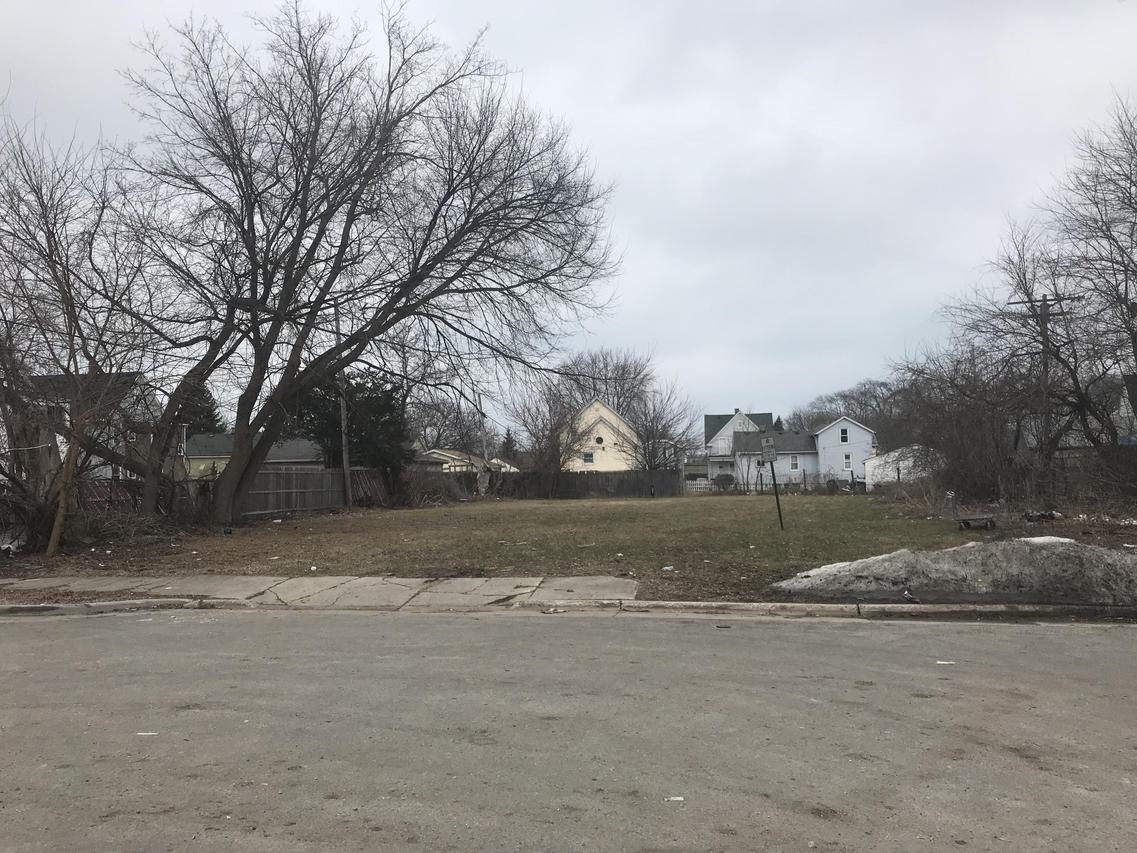 5719 17th Ave., Kenosha, WI 53140