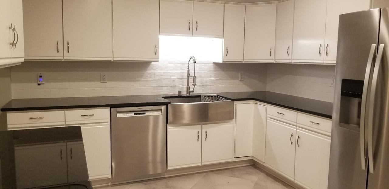 1342 Santa Monica Cir., Waukesha, WI 53186