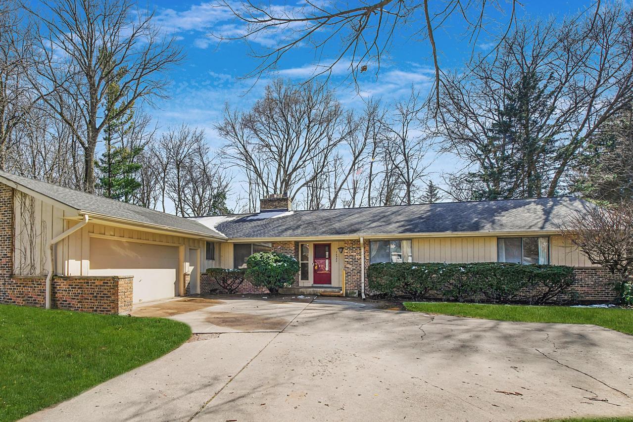 15355 Kata Dr, Elm Grove, WI 53122