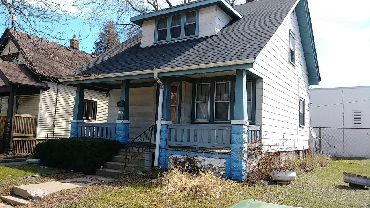 1969 W Keefe Ave, Milwaukee, WI 53206
