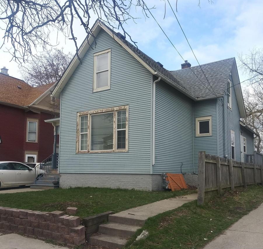 396 Cliff Ave., Racine, WI 53404