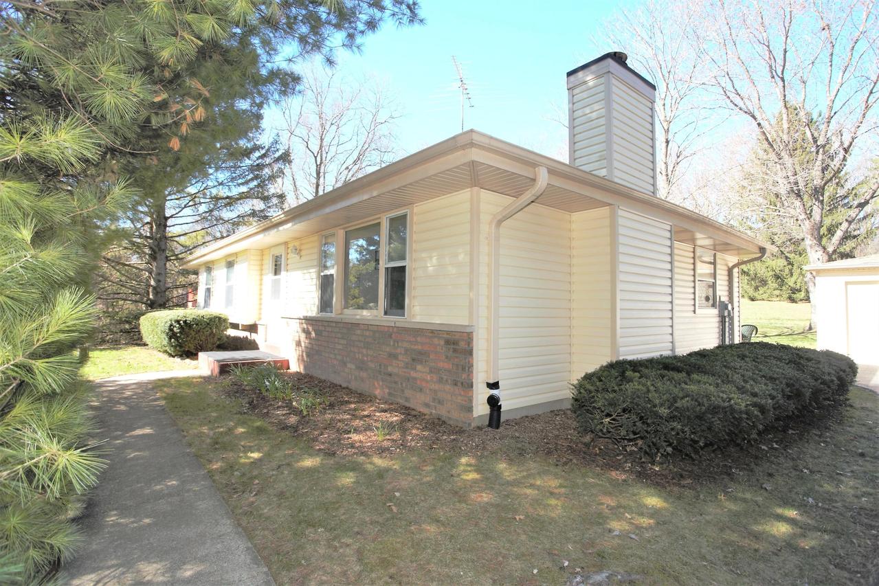 W312S6335 Willow Springs, Mukwonago, WI 53149