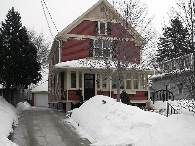 1325 S 15th St., Manitowoc, WI 54220