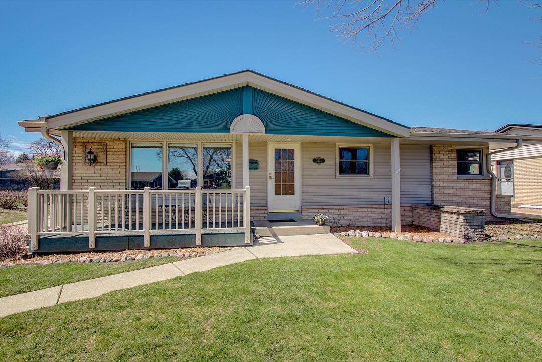 3273 S 89th St, Milwaukee, WI 53227