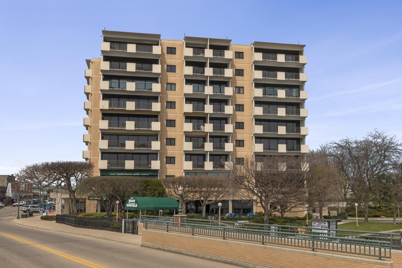 101 Broad St #301, Lake Geneva, WI 53147