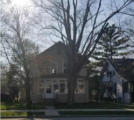 408 S Grand Ave, Waukesha, WI 53186