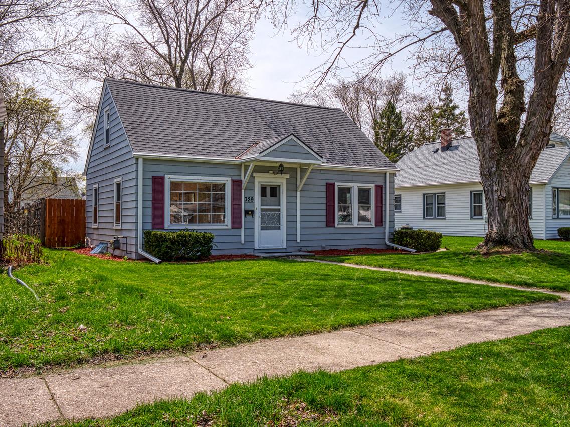 329 Palmer, Waukesha, WI 53188