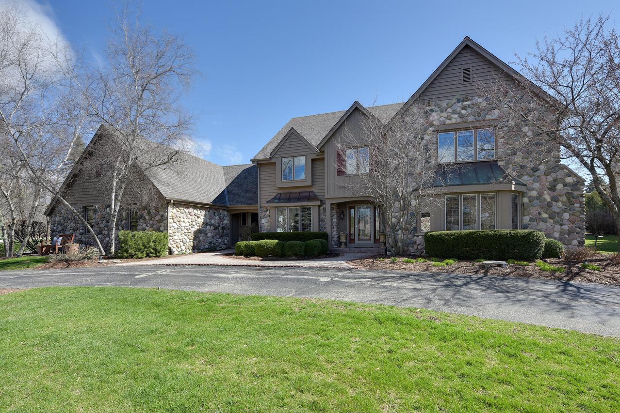 10514 N Riverlake Dr, Mequon, WI 53092