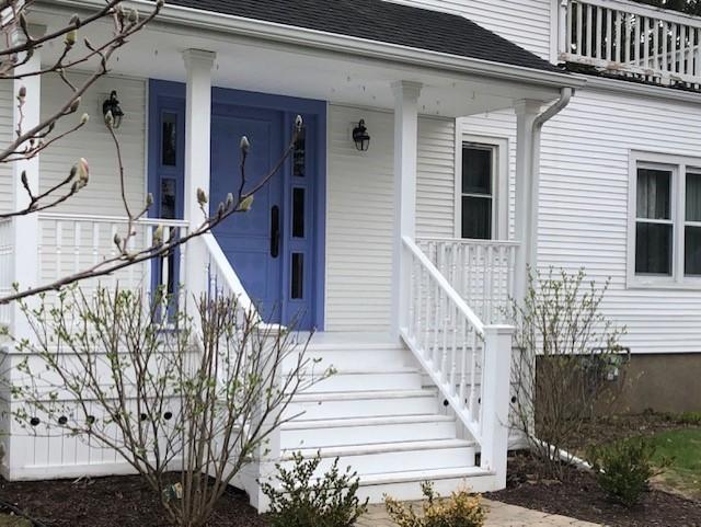 10003 N Cedarburg Rd, Mequon, WI 53092