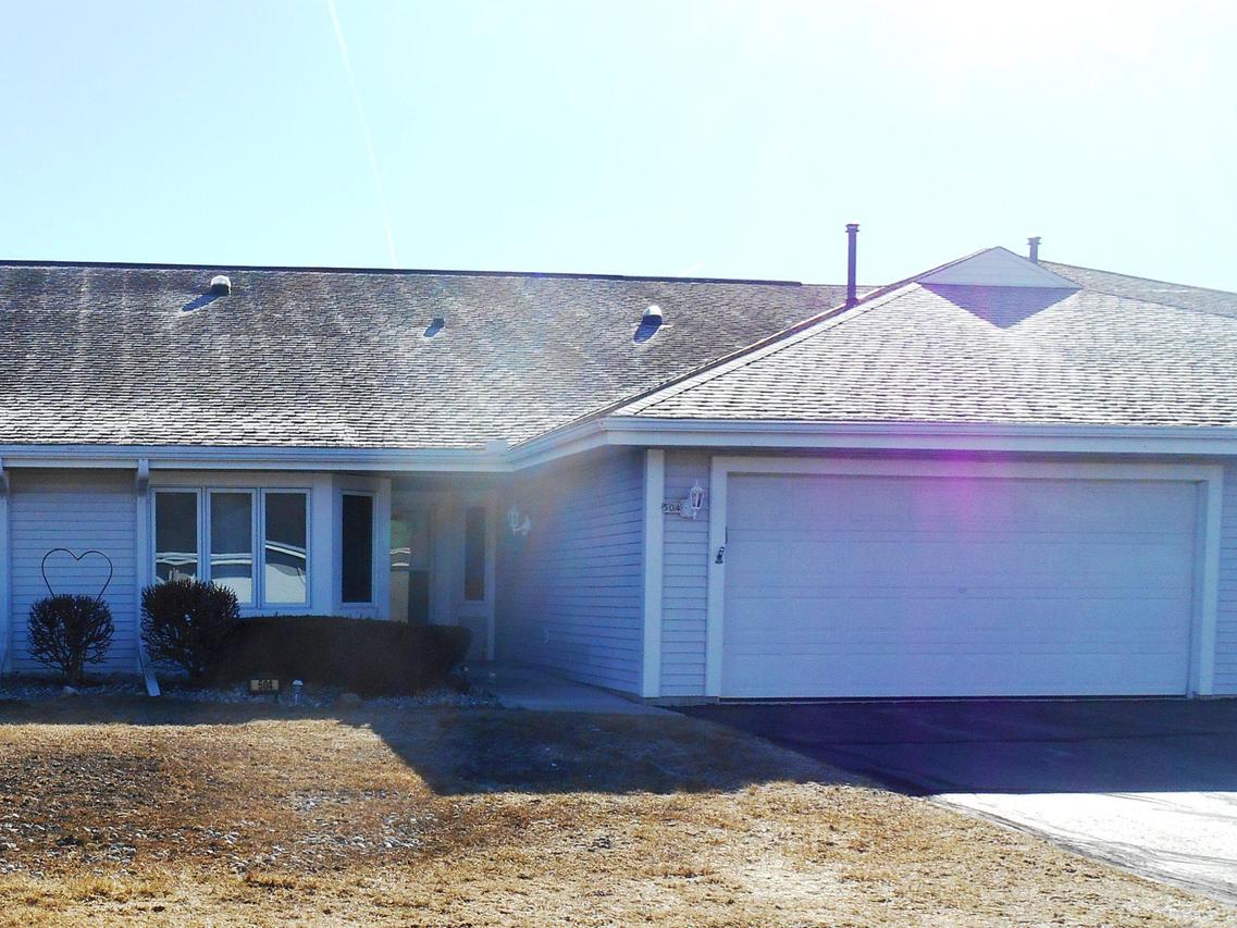 504 Hartford Sq., Hartford, WI 53027