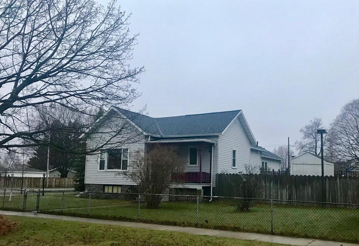705 Terrace Ave, Marinette, WI 54143