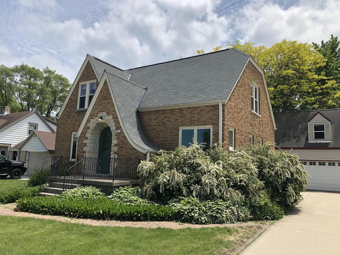 611 Main St, Belgium, WI 53004