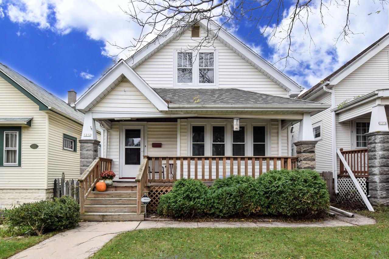 1212 S 57th St, West Allis, WI 53214