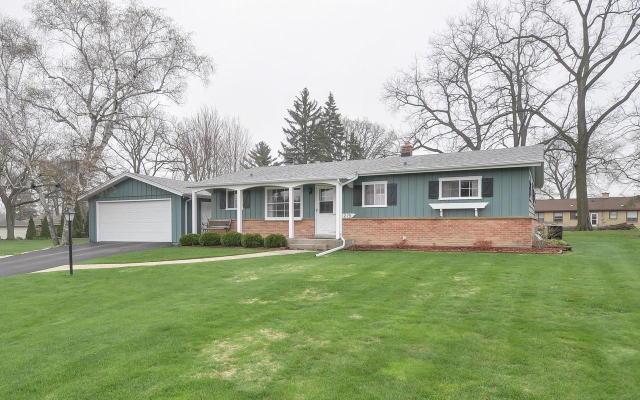 1219 Harrington Dr, Racine, WI 53405