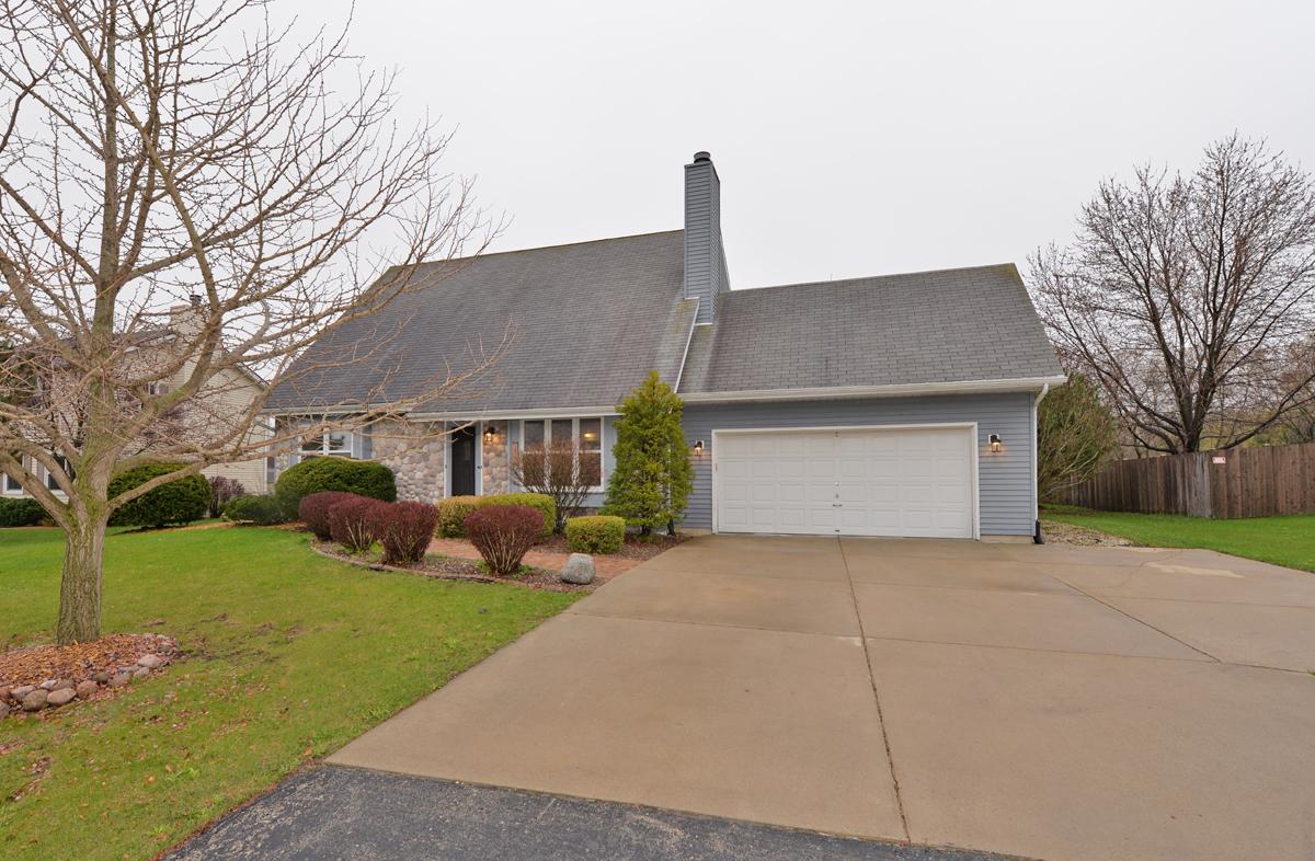 2811 Catherine Dr, Caledonia, WI 53402