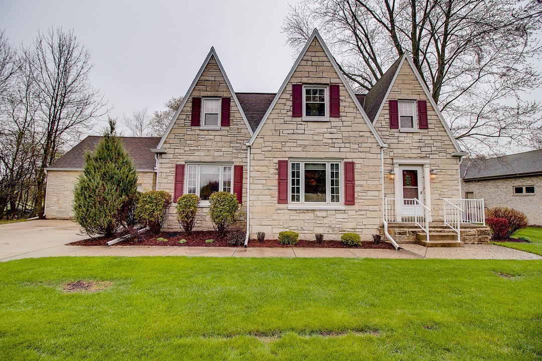 520 S Calhoun Rd, Brookfield, WI 53005