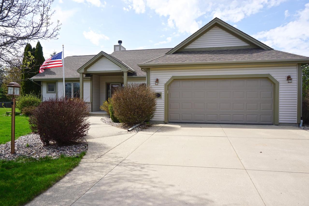 6650 Lindsay Ln, Mount Pleasant, WI 53406