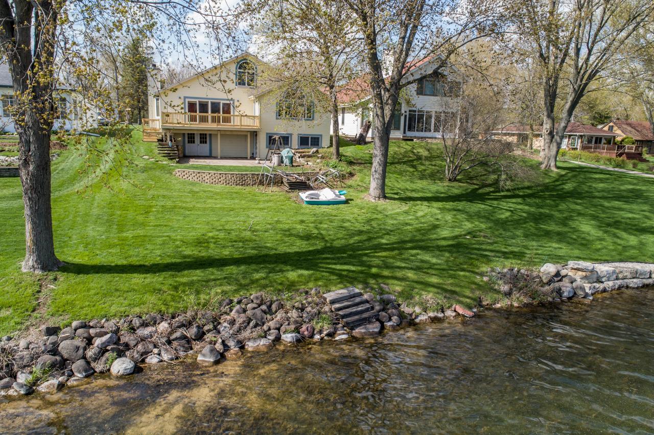 W1335 N Blue Spring Lake, Palmyra, WI 53156