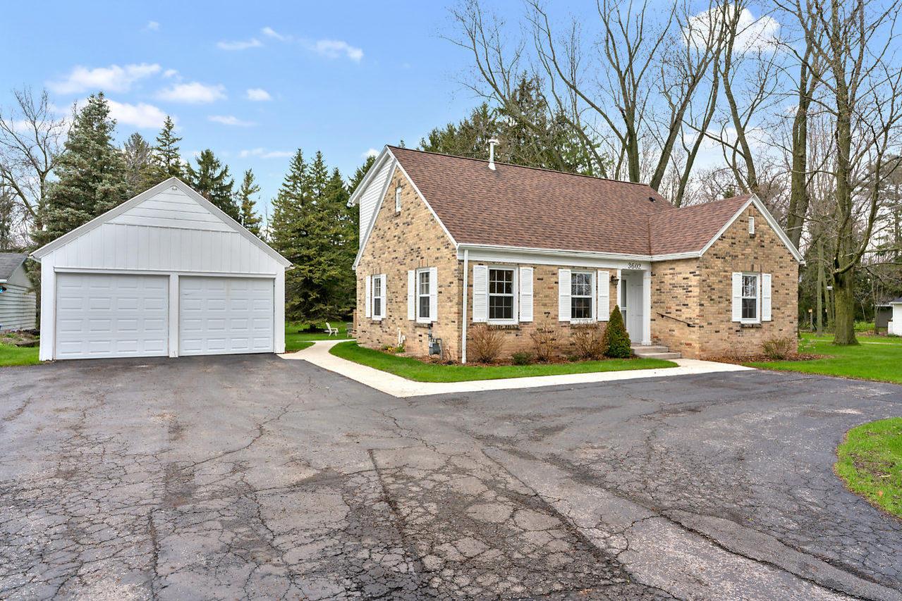 3602 Michigan Ave., Manitowoc, WI 54220
