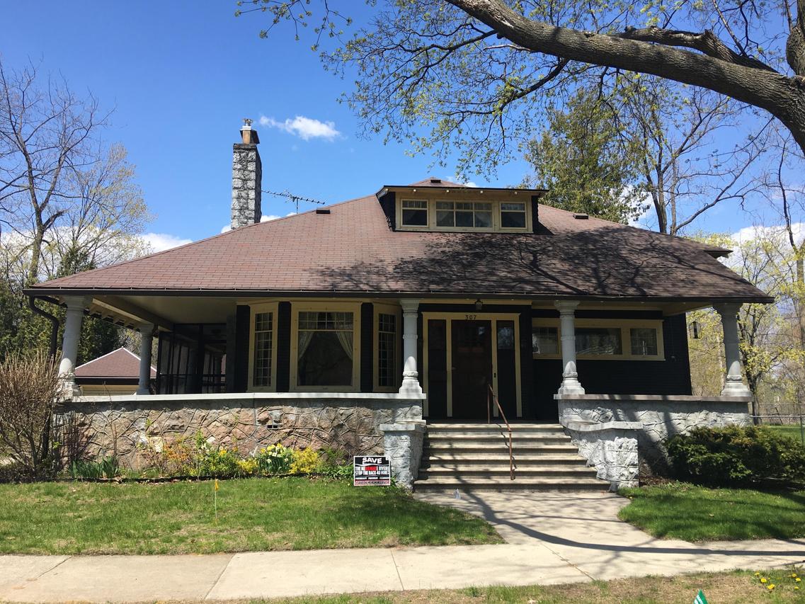307 Jefferson St, Marinette, WI 54143