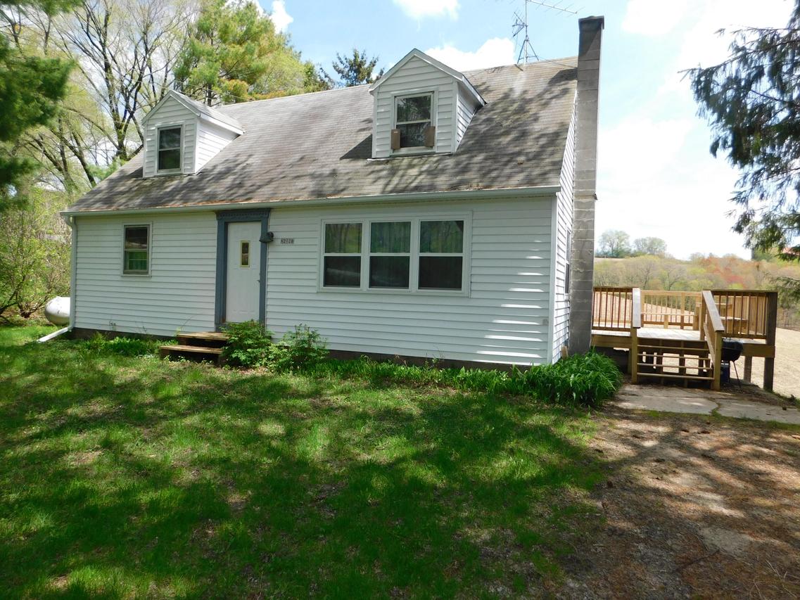 N2128 County Road G, Washington, WI 54614