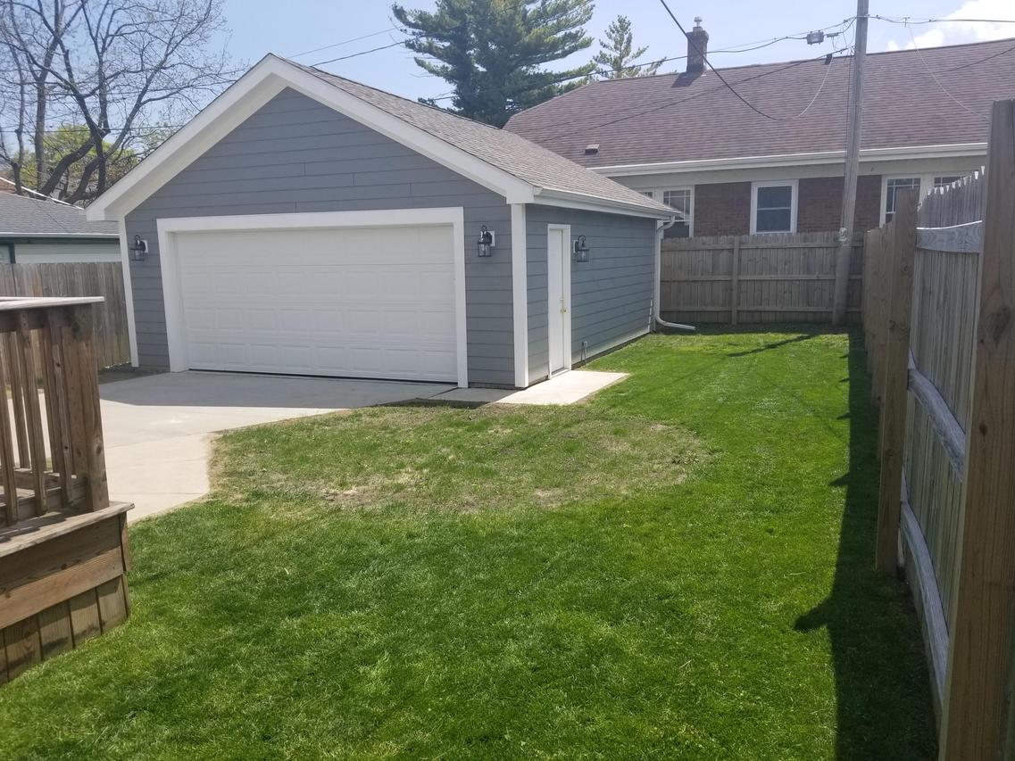 3521 Haven Ave, Racine, WI 53405