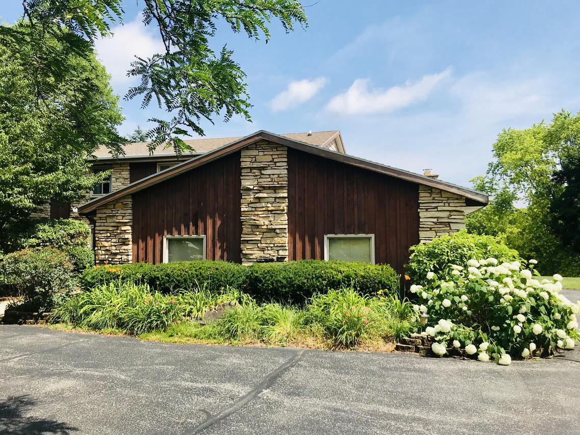 N49W27934 S Courtland Cir, Lisbon, WI 53072