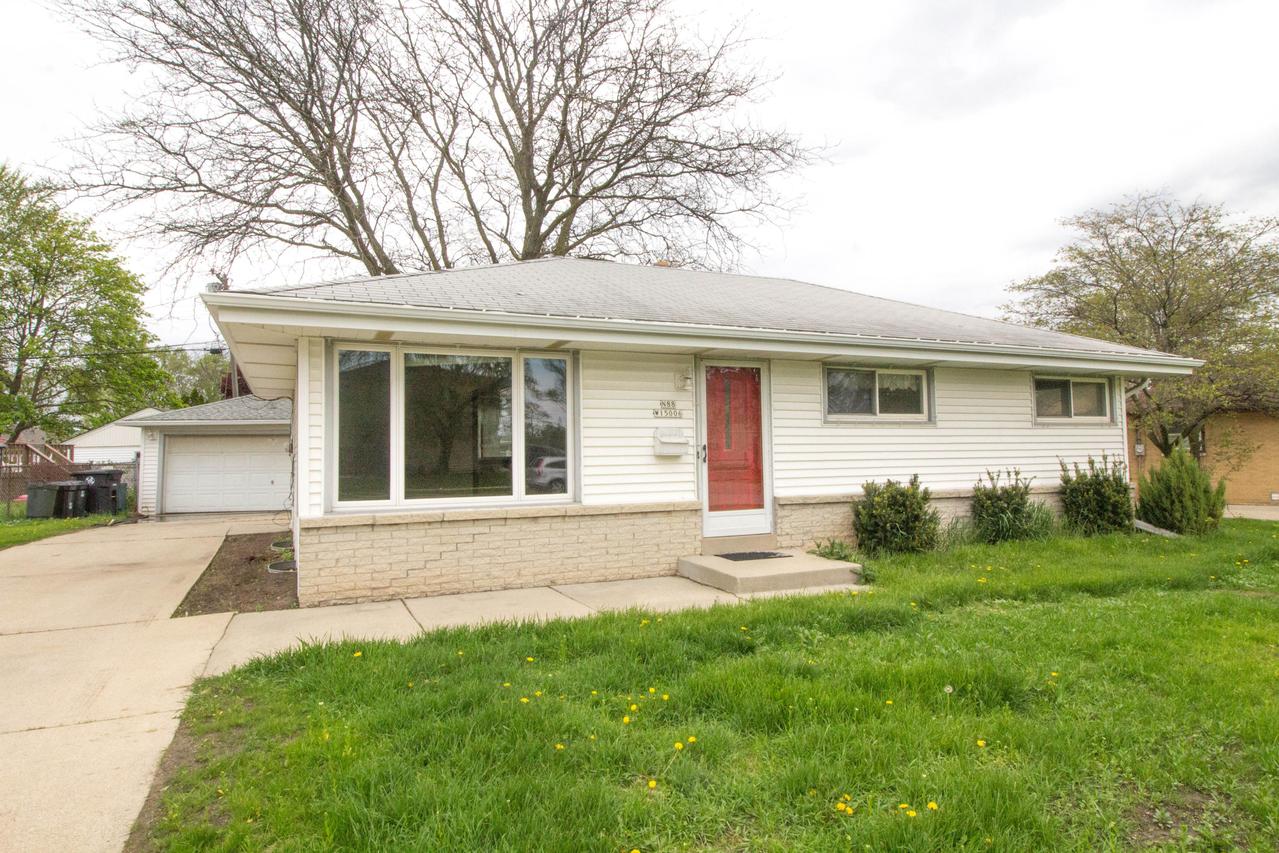 N88W15006 Cleveland Ave, Menomonee Falls, WI 53051