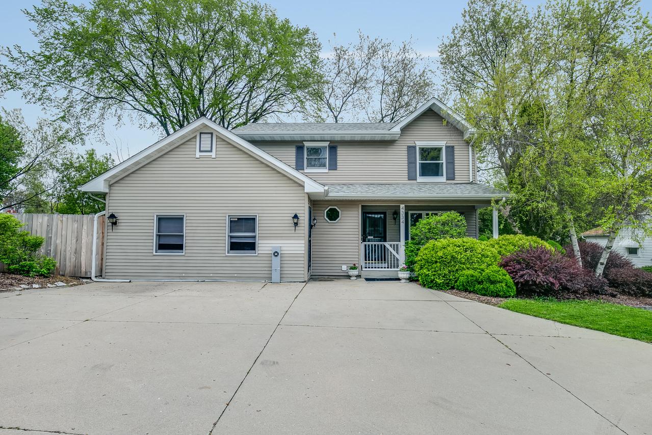 4334 74th St, Pleasant Prairie, WI 53142