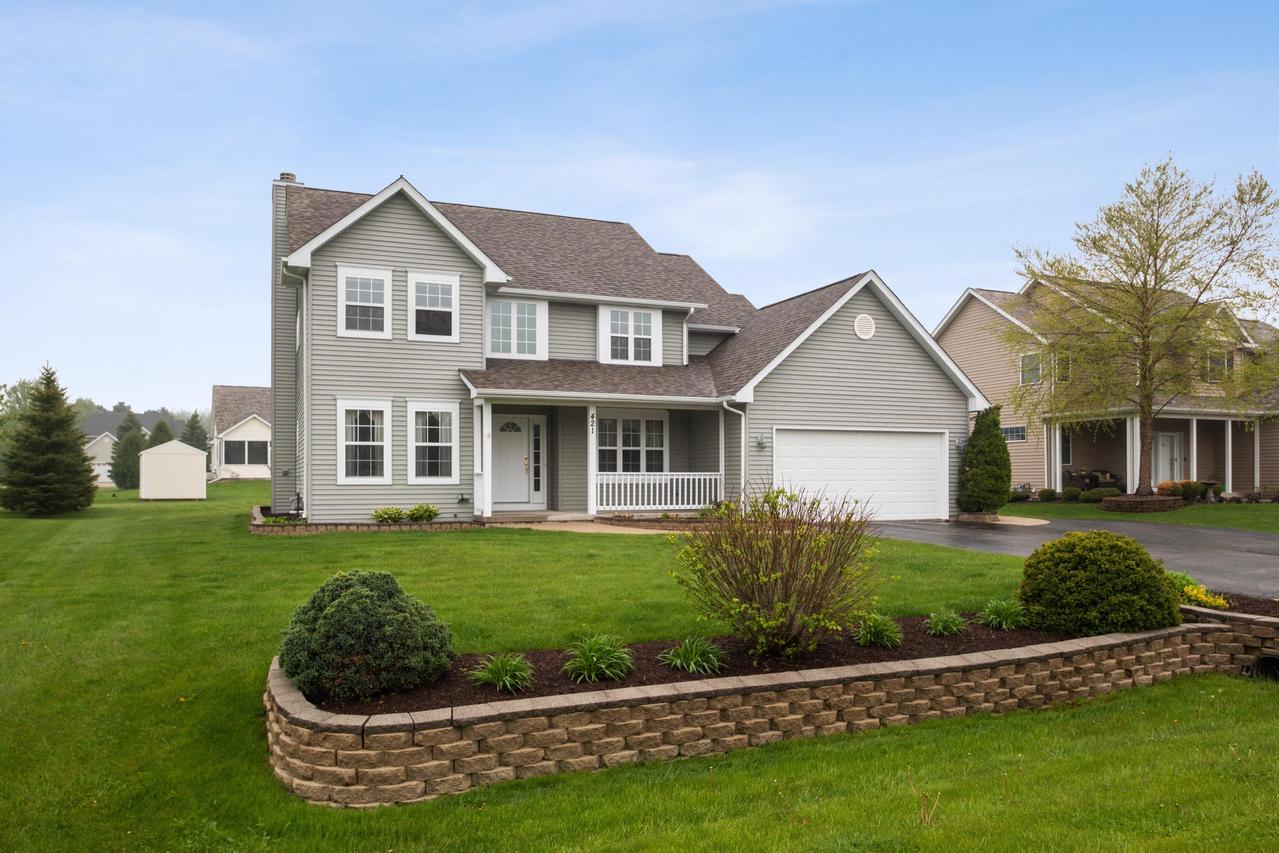 421 Fair Oaks Dr, Williams Bay, WI 53191