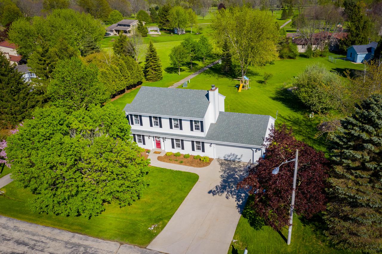 214 Prairie Run, Grafton, WI 53024