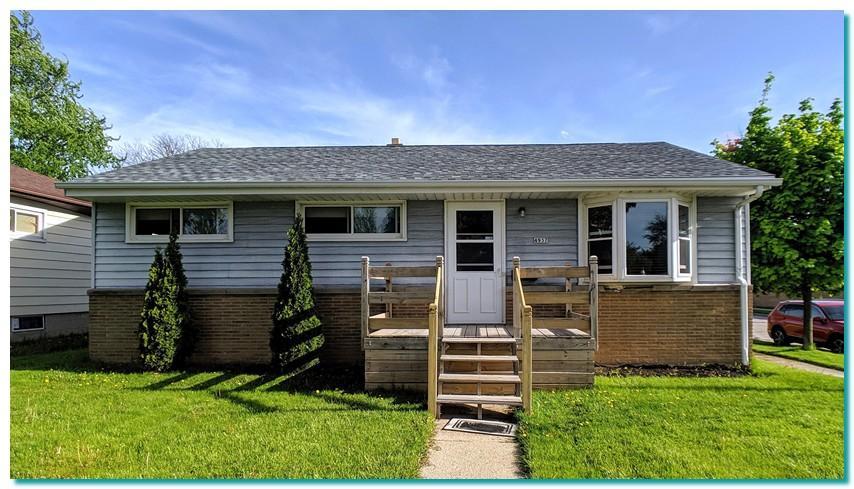 4937 W Howard Ave, Milwaukee, WI 53220