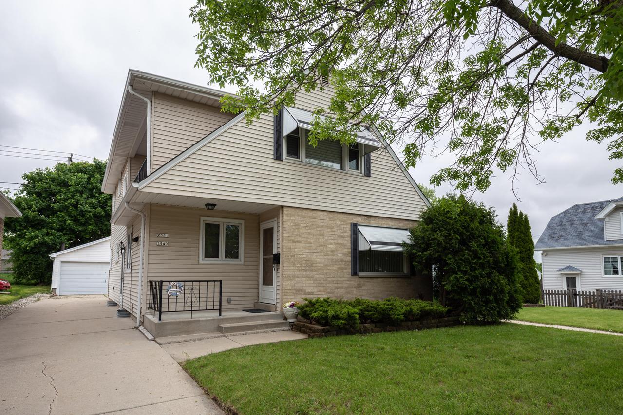 2549 S 68th St. #2551, Milwaukee, WI 53219