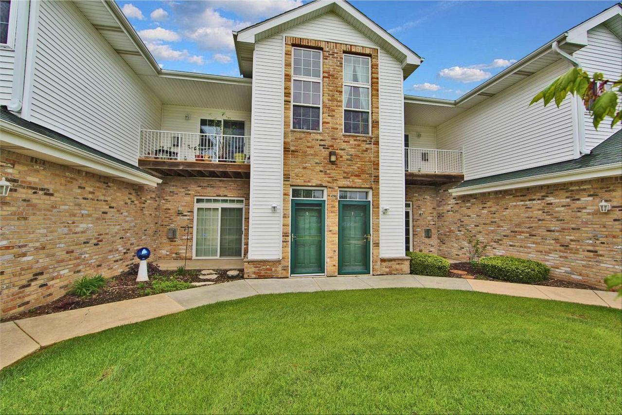 4237 Taylor Harbor #5, Mount Pleasant, WI 53403
