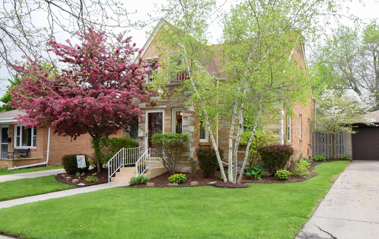 2816 Ashland Ave, Racine, WI 53403