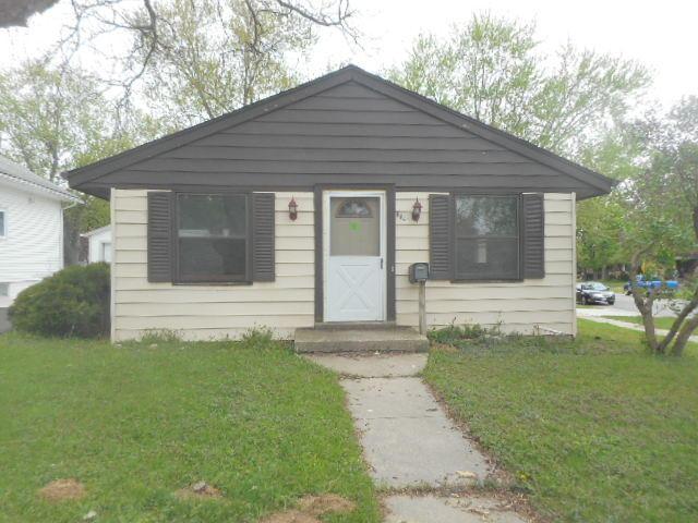 1120 Arcadian Ave, Waukesha, WI 53186