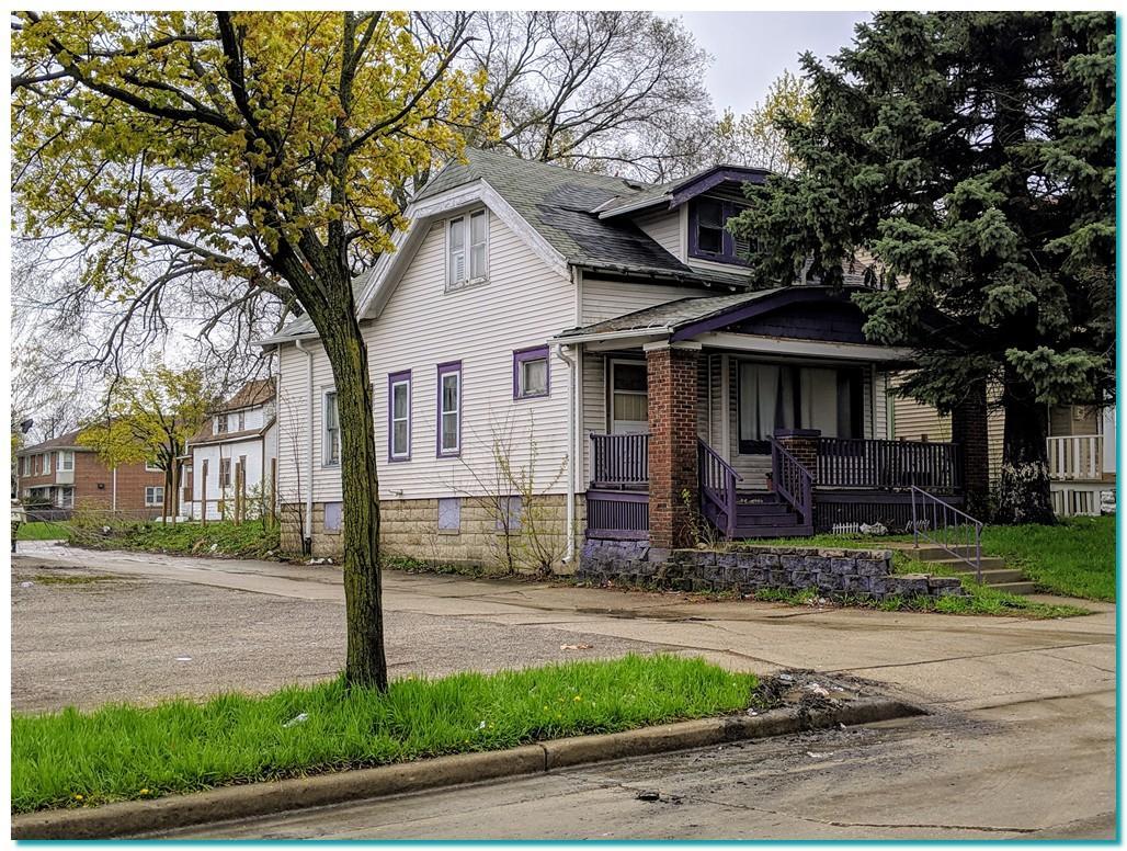 3706 N 13th St, Milwaukee, WI 53206