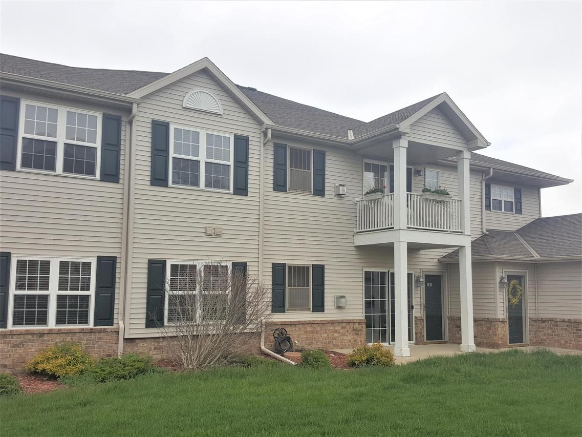 1742 Summerfield Way #101, Mount Pleasant, WI 53406