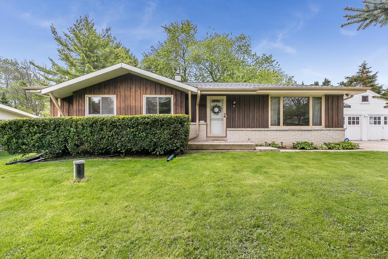 5115 Shirley Ave, Mount Pleasant, WI 53406