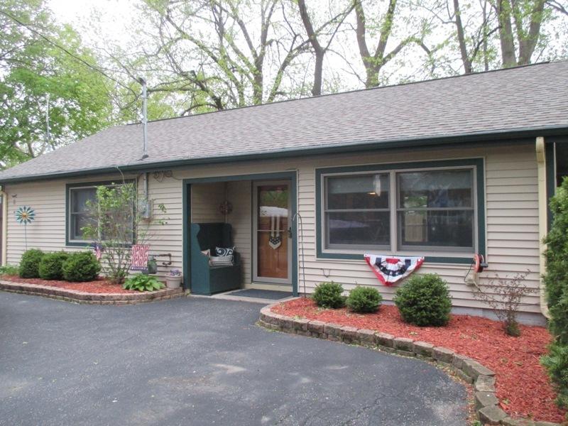 226 Grand Ave, Mukwonago, WI 53149