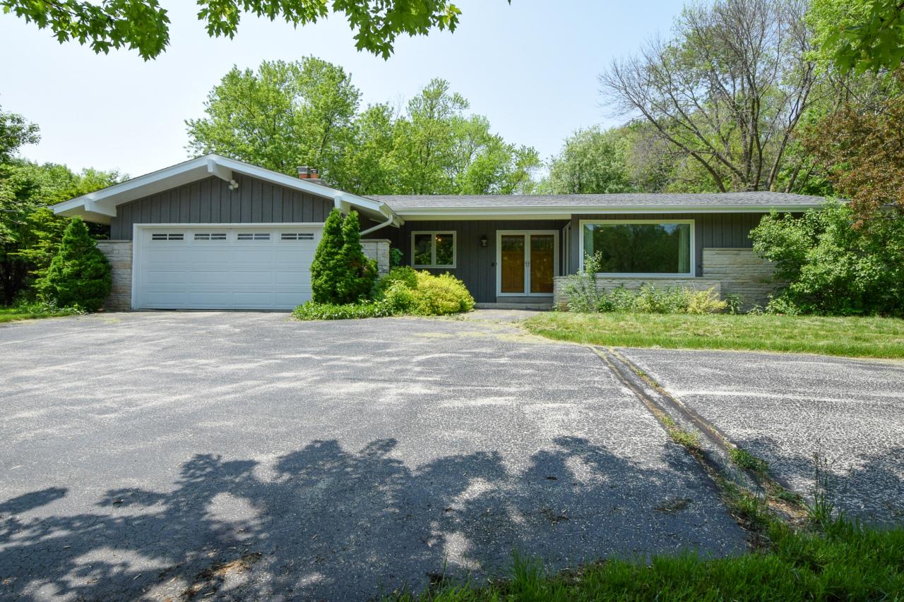 765 Poplar Creek Dr., Brookfield, WI 53045